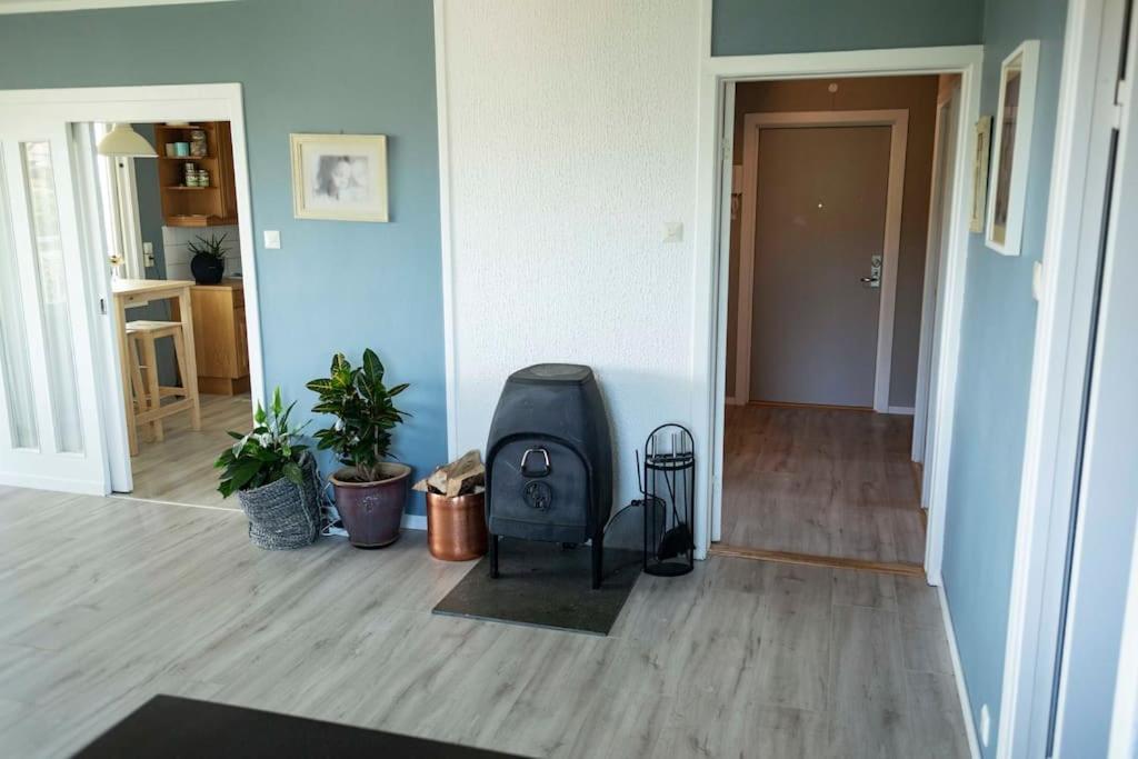 5 Minutes To Downtown Arendal-free Parking Arendal