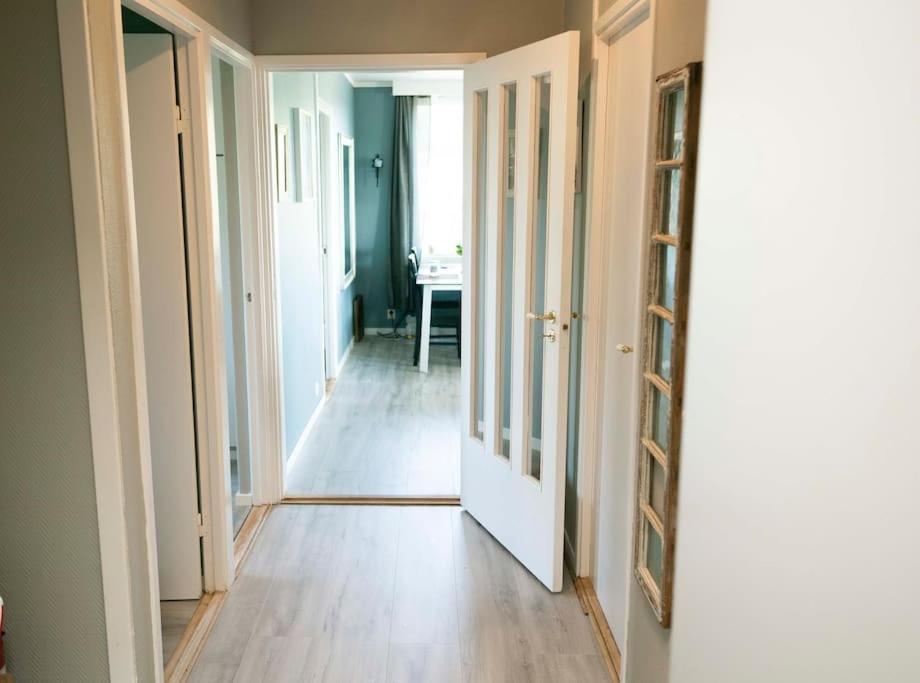 5 Minutes To Downtown Arendal-free Parking * Arendal