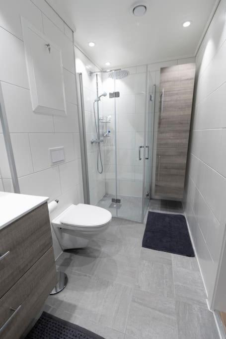 5 Minutes To Downtown Arendal-free Parking * Arendal